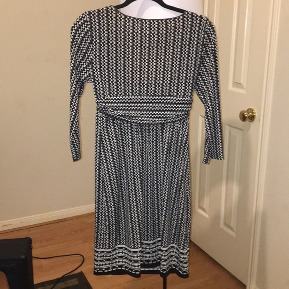 Women’s Maxi Dress with three qtr inch sleeves - Picture 3 of 6